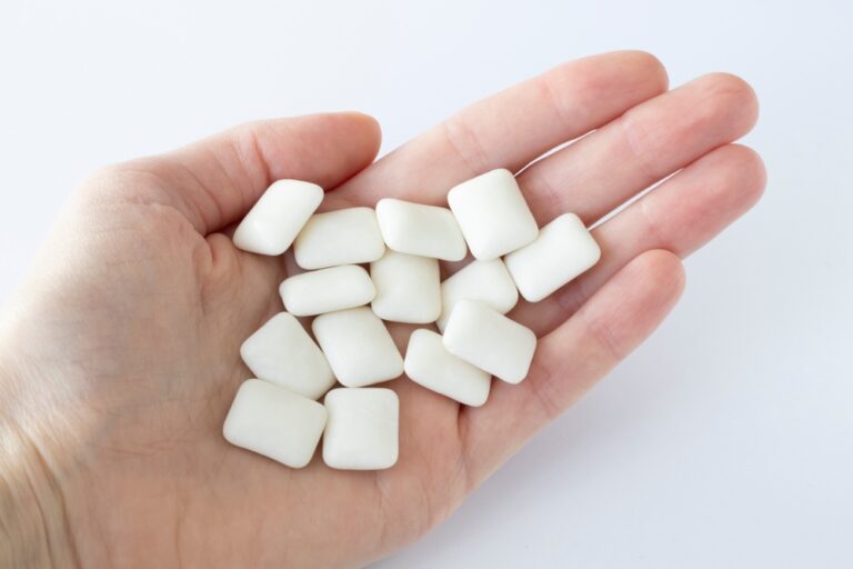 Can Xylitol Gum Whiten Teeth? (Alternatives for Whitening Teeth)